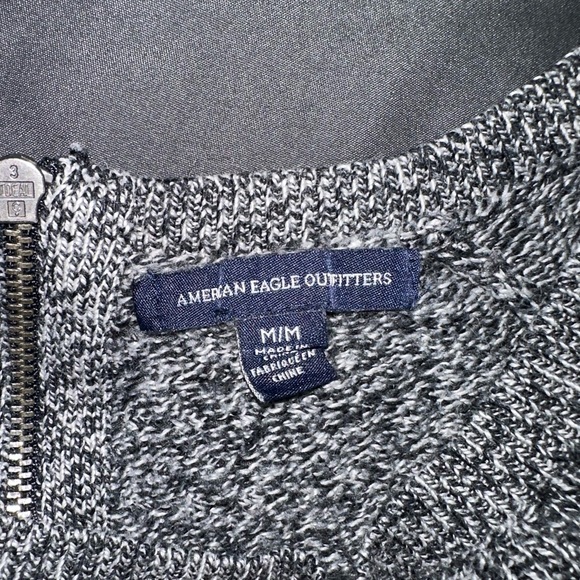 American Eagle Outfitters Wool Blend Heathered Zipper Back Sweater Size Medium - Picture 3 of 6